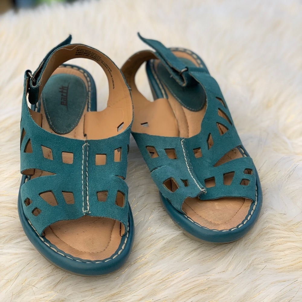 Earth stargaze royal blue sandals size 9B - Picture 2 of 8